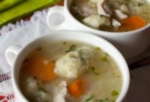 Фото - Куриный суп с зелеными клецками