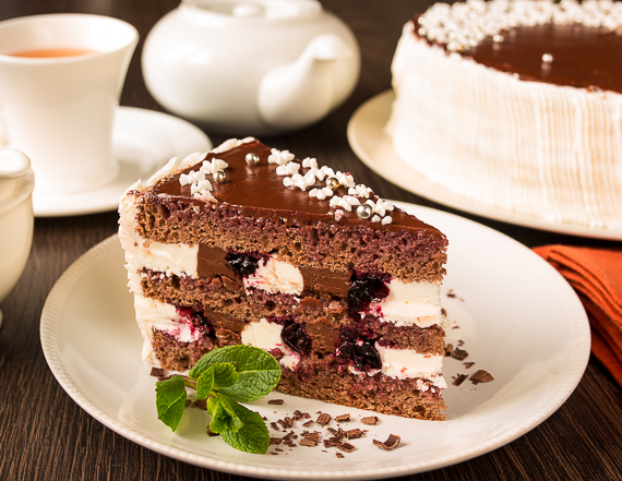 Торт “Смородина в шоколаде”