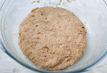 Фото - Пшенично-ржаной хлеб с грецкими орехами на ржаной закваске